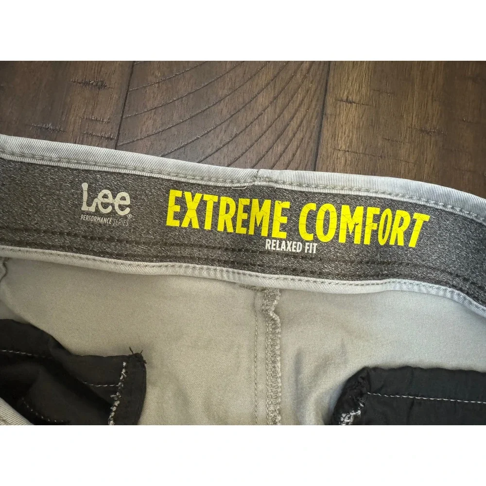 Lee Extreme Comfort Relaxed Fit Gray Chino Pants Mens 36x29 Performance Series
